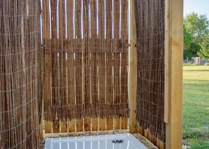 Insolite En Tente * Allonnes (Maine-et-Loire)